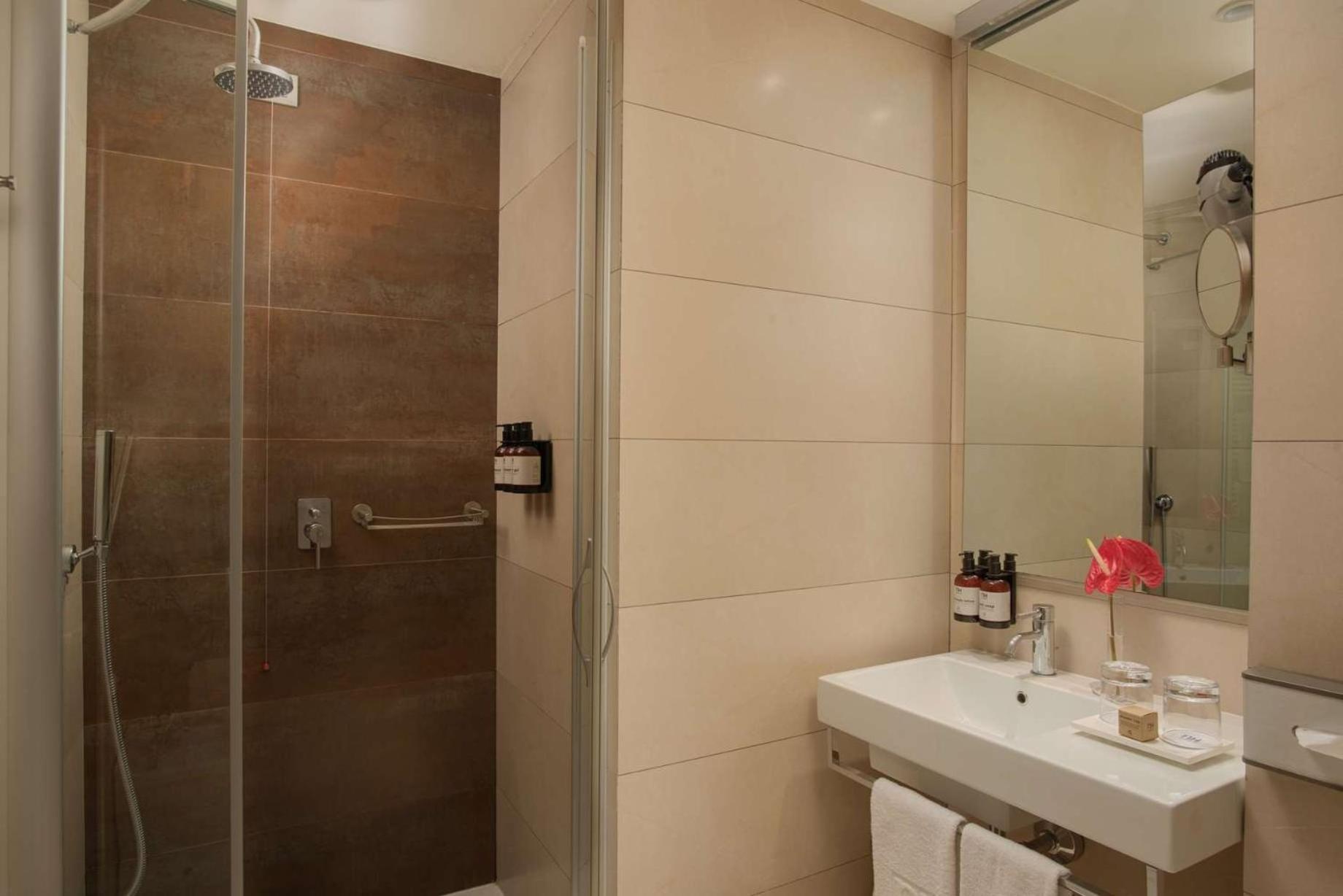 Nh Hotel 4*