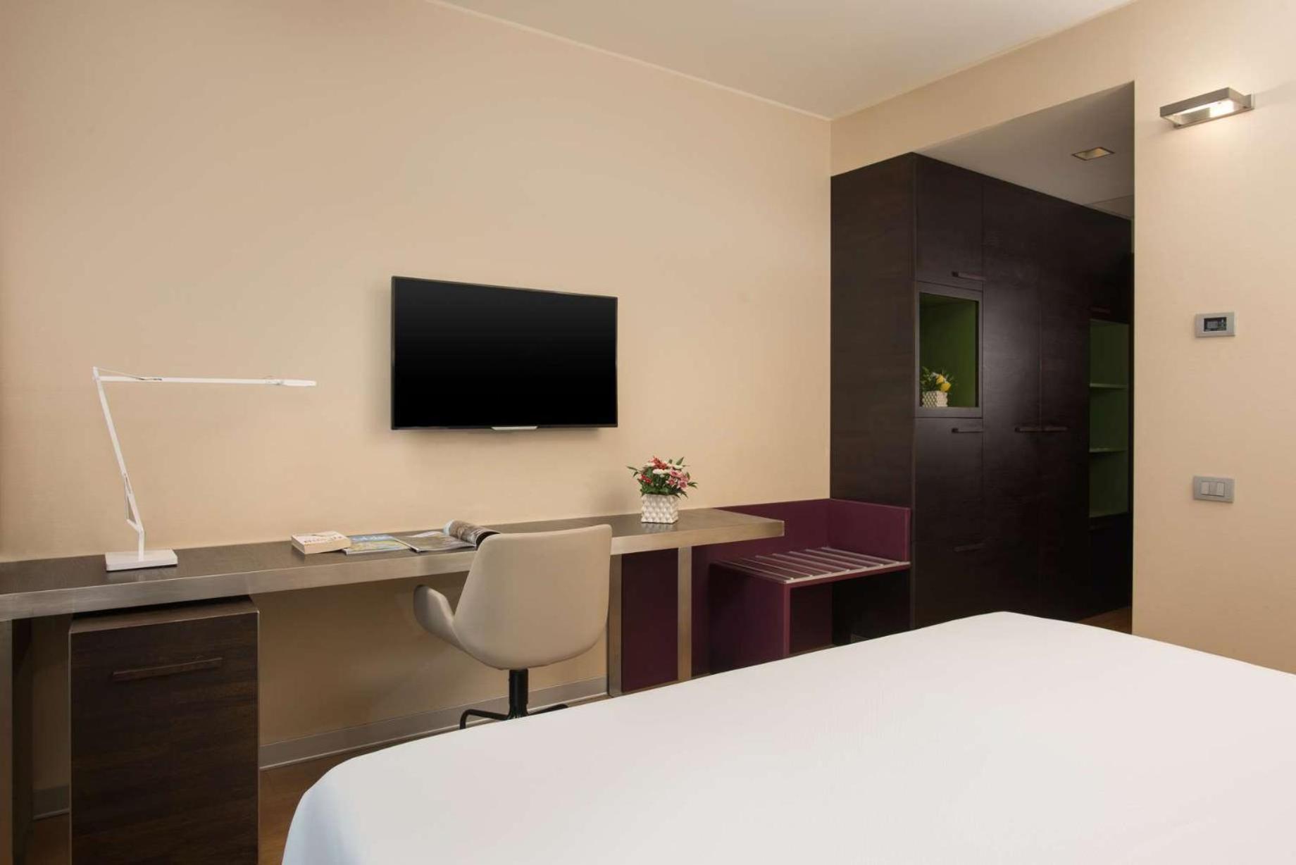 Hotel Nh 4*